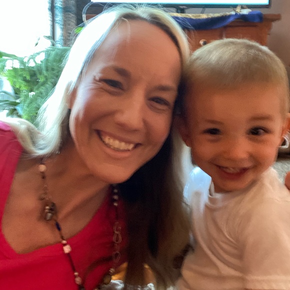 Meet your Posher, Martina - Picture 2 of 4